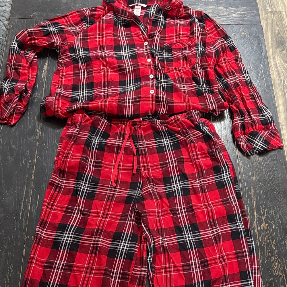 Victoria's Secret Red and Black Plaid Pajama Set